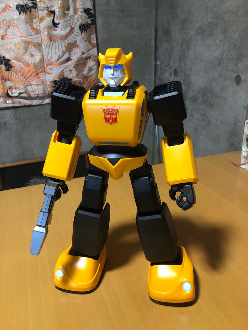 ロボセン　robosen バンブルビー　パフォーマンス　トランスフォーマー