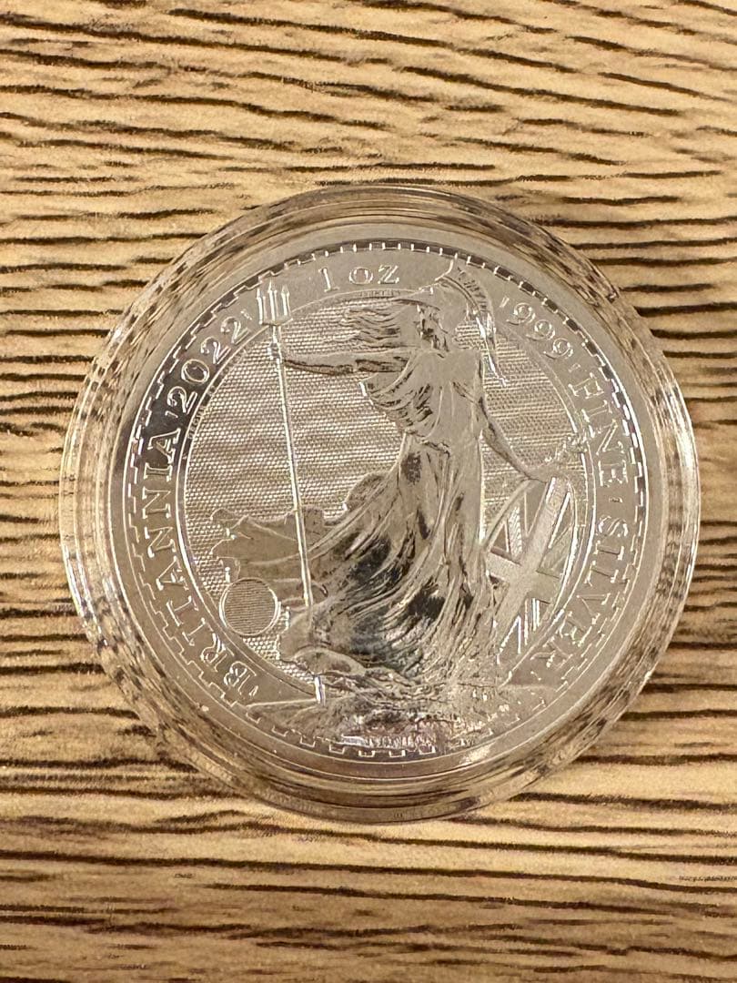 2022年 イギリス「ブリタニア」純銀 1オンス 銀貨 (エリザベス2世） 2022 エリザベス2世 ブリタニア 2ポンド1オンスプルーフ銀貨 未鑑定 箱
