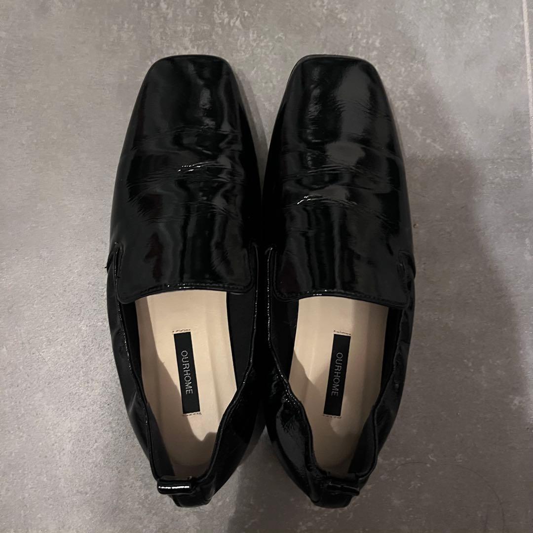 美品 OURHOME アワーホーム さっと履けて脱げにくい、エナメル