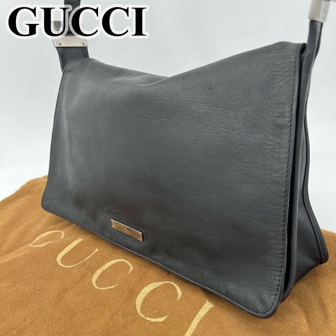グッチ ショルダーバッグ メッセンジャー 斜めがけ ロゴ金具 ナッパレザー 黒