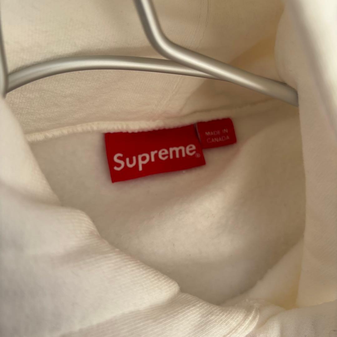 シュプリームSUPREMEビッグロゴフードパーカ ANTIHERO Dog L - メルカリ