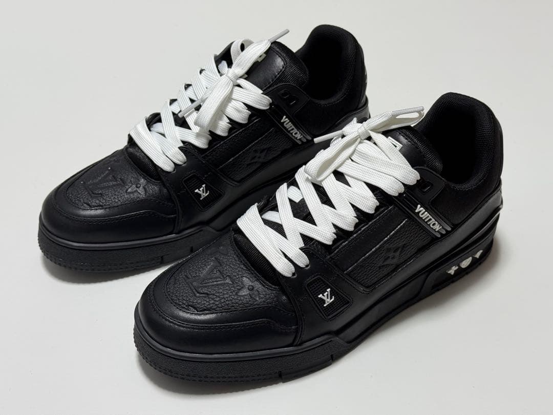希少★ルイヴィトンLouis Vuitton LVトレイナー　スニーカーブラック