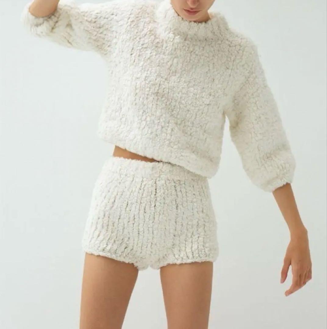 トップス Leinwande Boa Hand Knitted Top