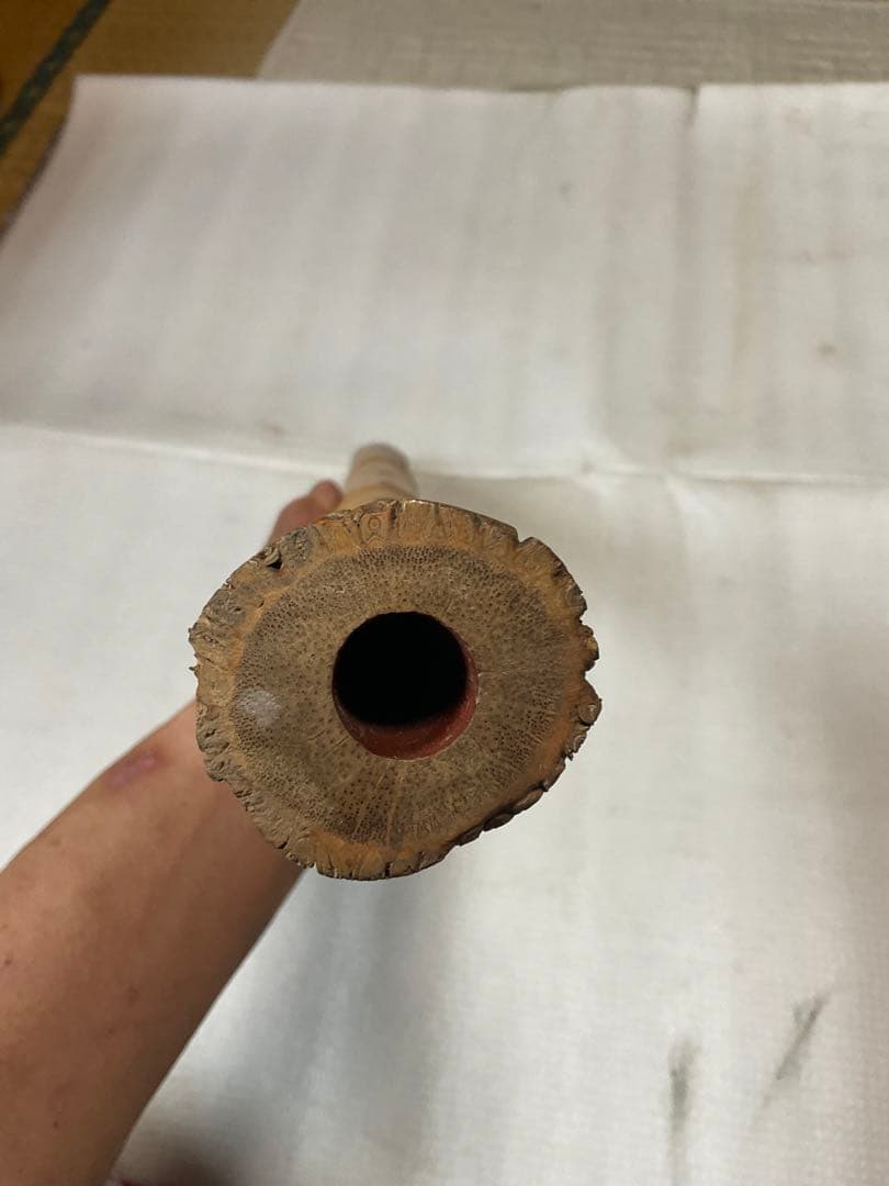 尺八／中古品。作者&銘柄不明。【長さ／57.5cm。直径／11.5cmです。】。