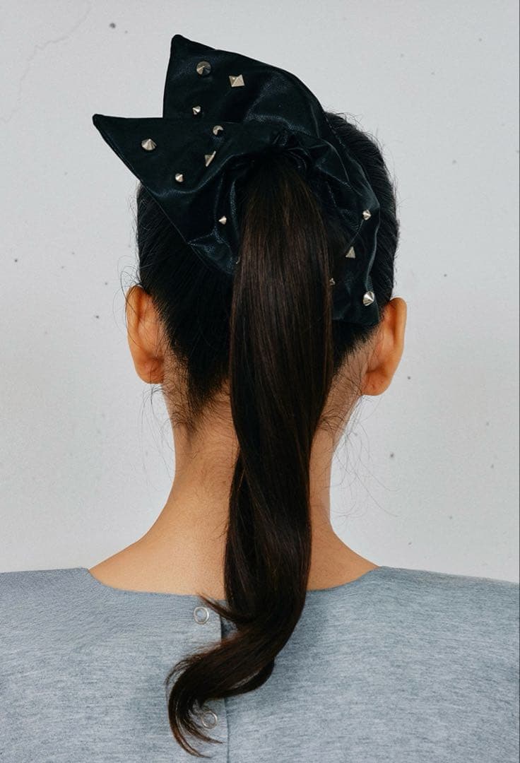 heyep フェイクレザーシュシュ heyep／ヘイップ】フェイクレザーフリンジシュシュ｜ルージュ・ヴィフ