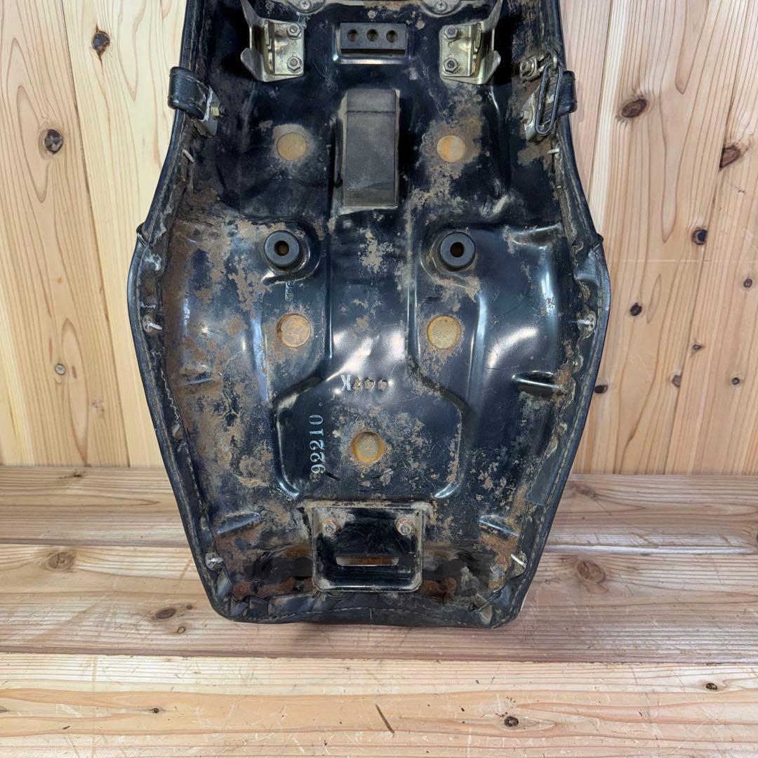 希少当時物】美品 cm400t cm250t 純正シート 純正モール 鉄ベース