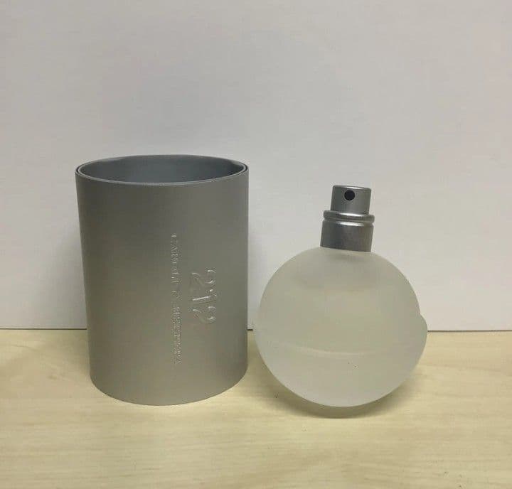 新品未使用　キャロライナヘレラ212 オードトワレ　30ml