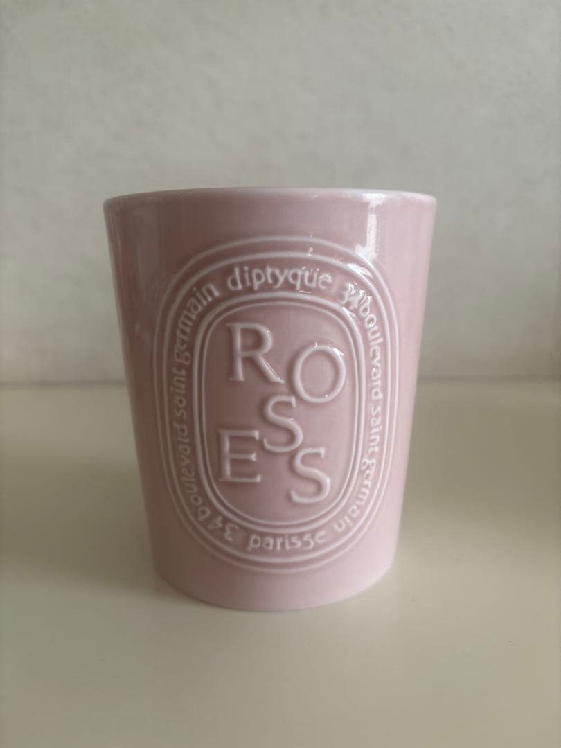 【diptyque】 ROSEキャンドル 600gラージサイズ　ピンク bougie-gm_roses-candle-600g-