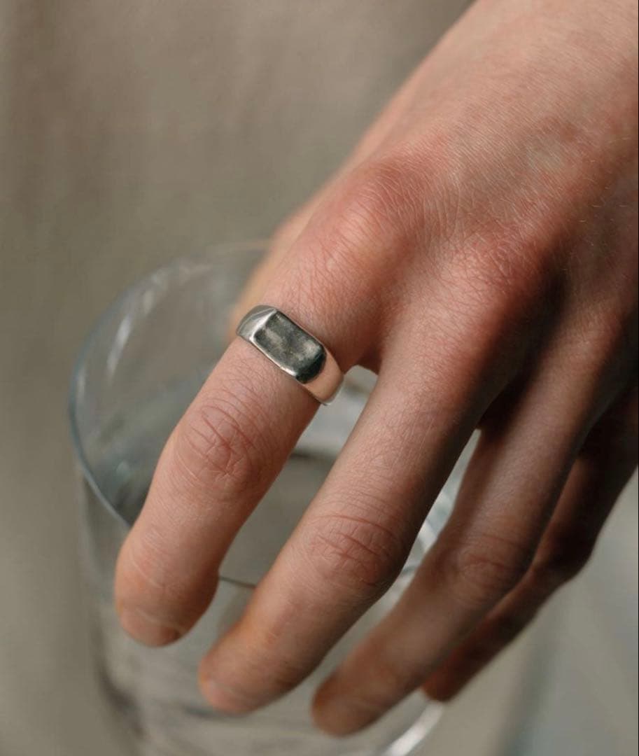 最終値下げ 完売品【LURAKU】（調節可）/ シルバー925リング 925 オバケのモチーフが可愛らしい遊び心をくすぐるリング [cr564