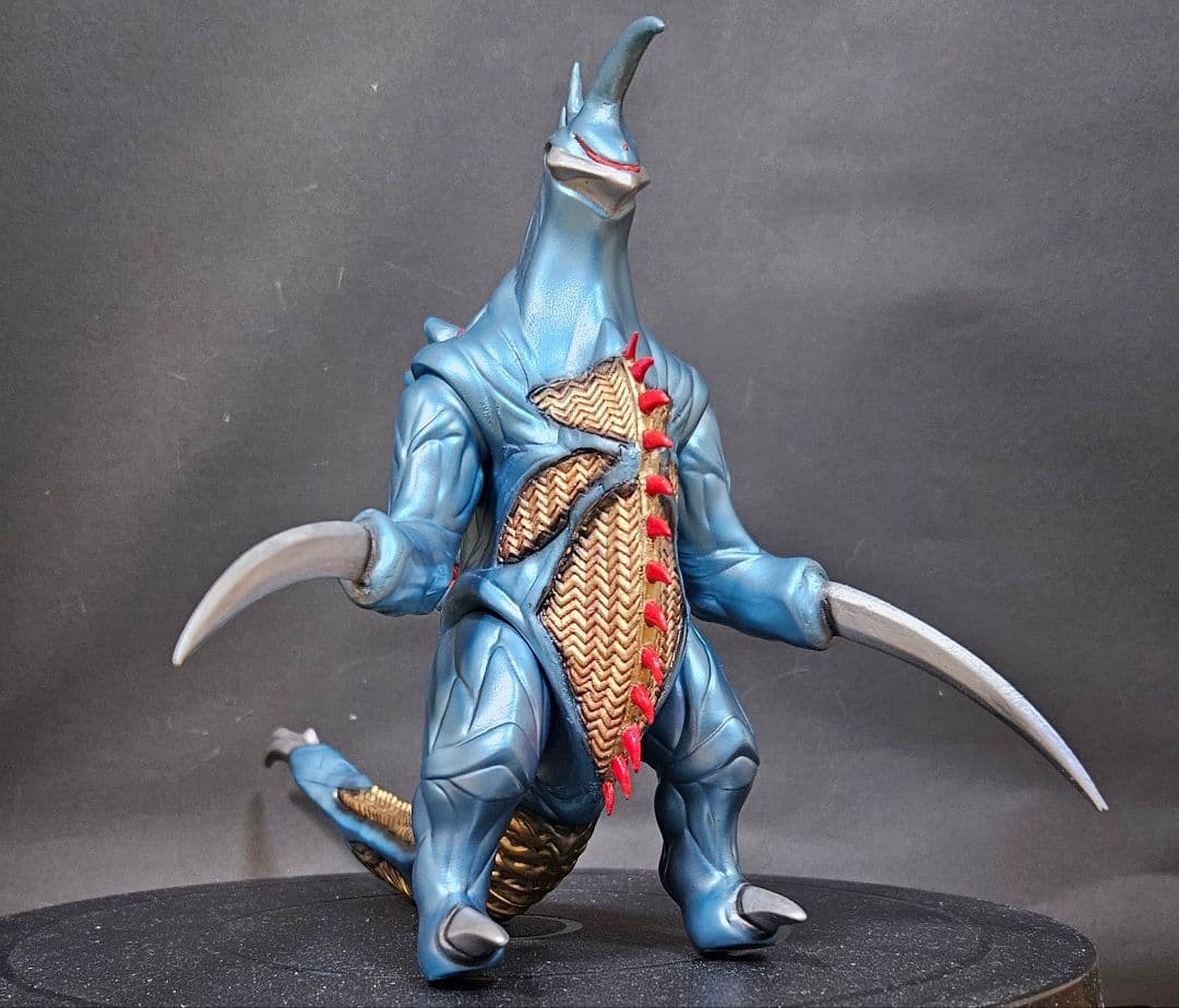シャチ様専用ゴジラ怪獣ソフビ ガイガンミレース リペイント完成品