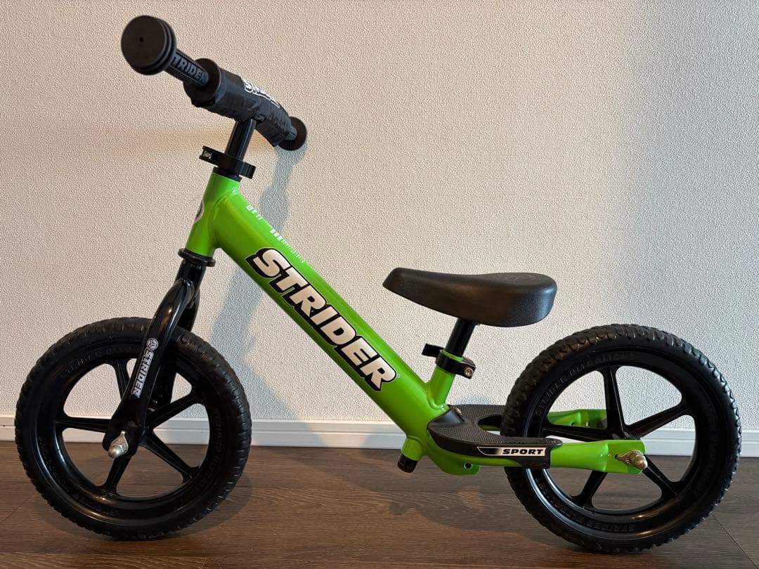 STRIDER バランスバイク グリーン