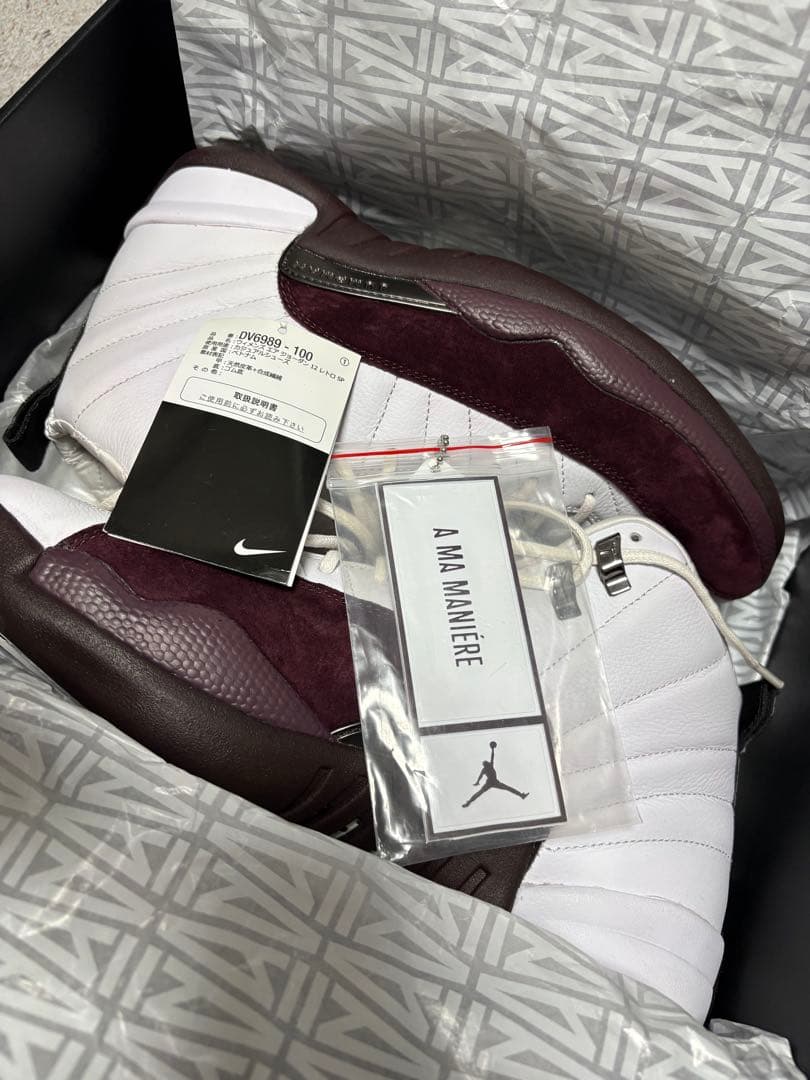 黒タグ付き　nike A Ma Maniere aj 12