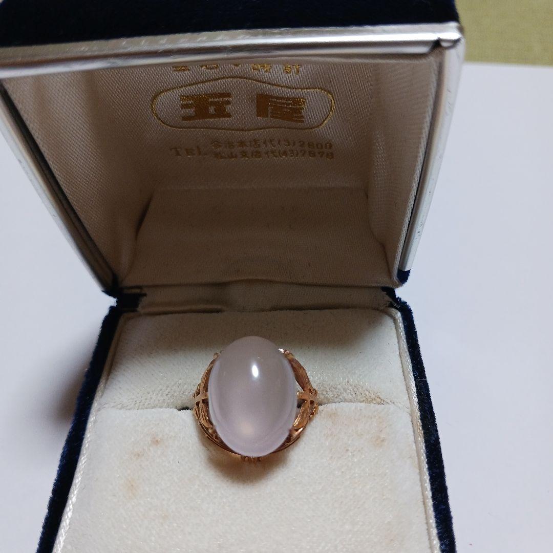 白ピンク(ピンクじゃないかも)の石　リング