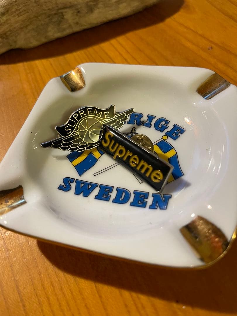 p*h様 Supreme 初期 ボックスロゴ&ジョーダン ピンズ　黒2個セット