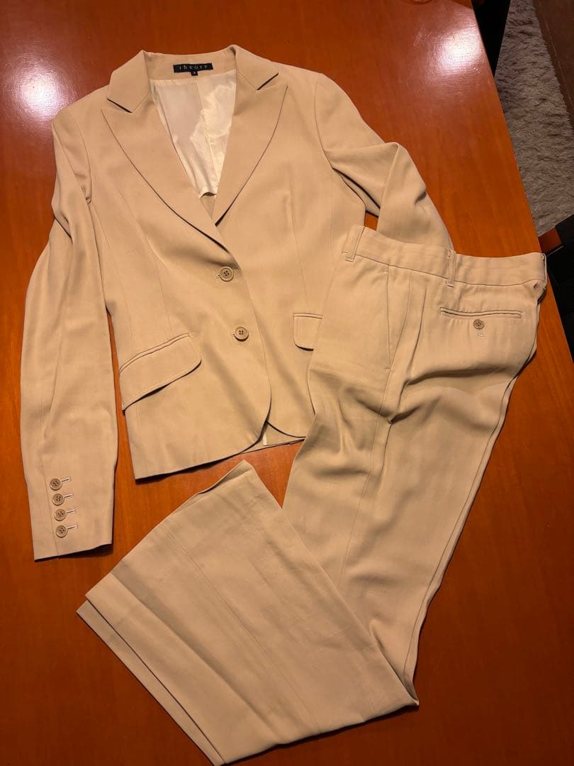 セオリー　theory ベージュ パンツスーツ 上下セット