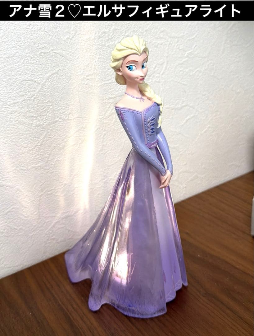 ディズニーストア♡アナと雪の女王Ⅱ♡エルサ ナイトドレス LEDライトフィギア