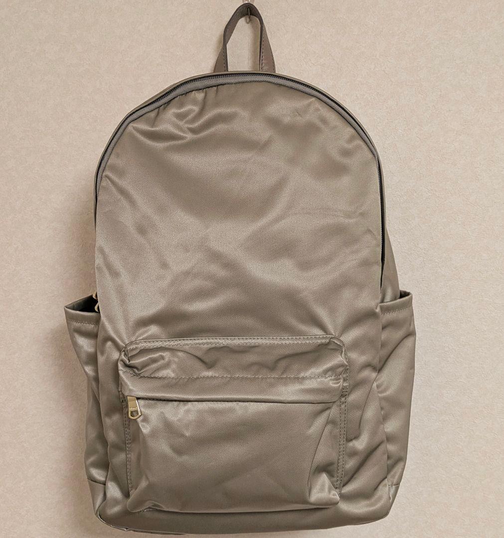 【未使用】ラシット　リュックサック　クラウズナイロン　大容量　ゴールド　グレー