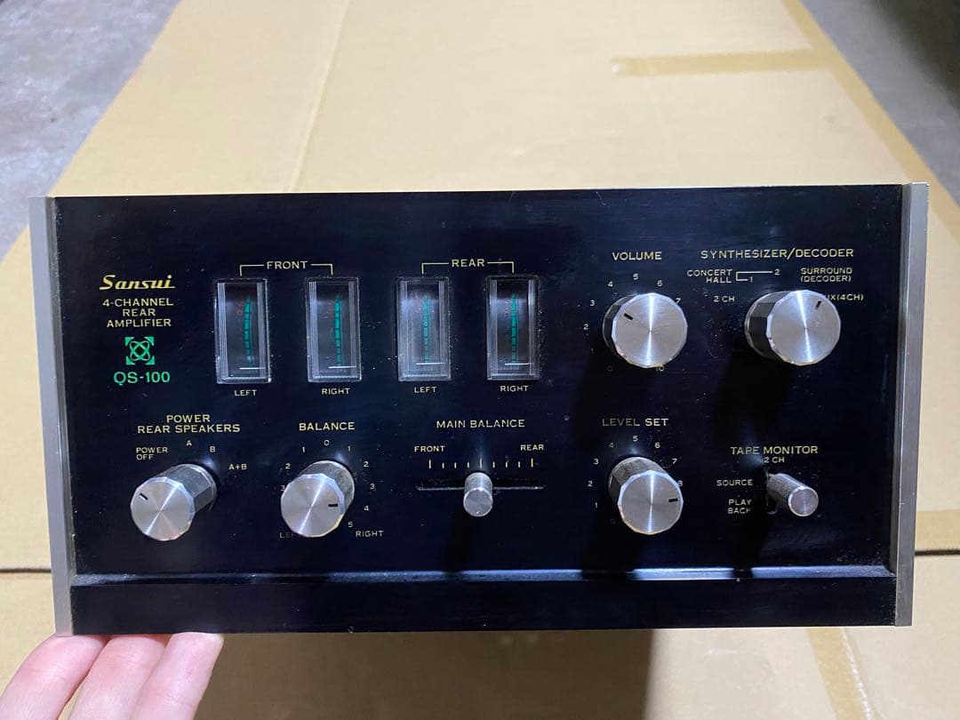 サンスイ　SANSUI QS-100 4チャンネルリアアンプ