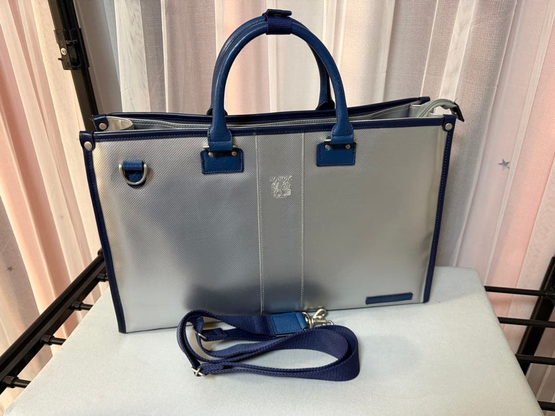 【中古美品】ナホック　ブリーフケース型フルートバッグ