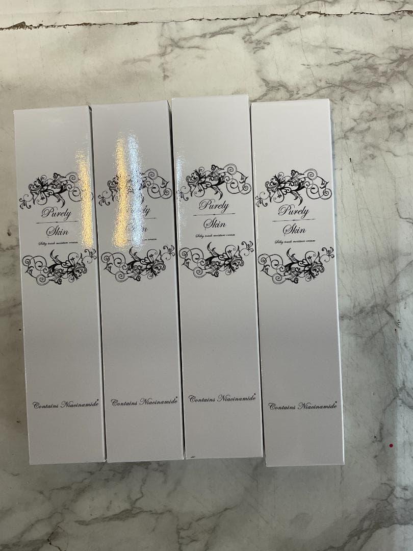 ピュアリースキン　リンクルホワイトクリーム　22g　未使用品　4点セット