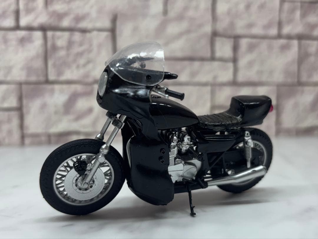 1/24ミニカー　MADMAX トゥーカッター　バイク　Z750RS Z2仕様