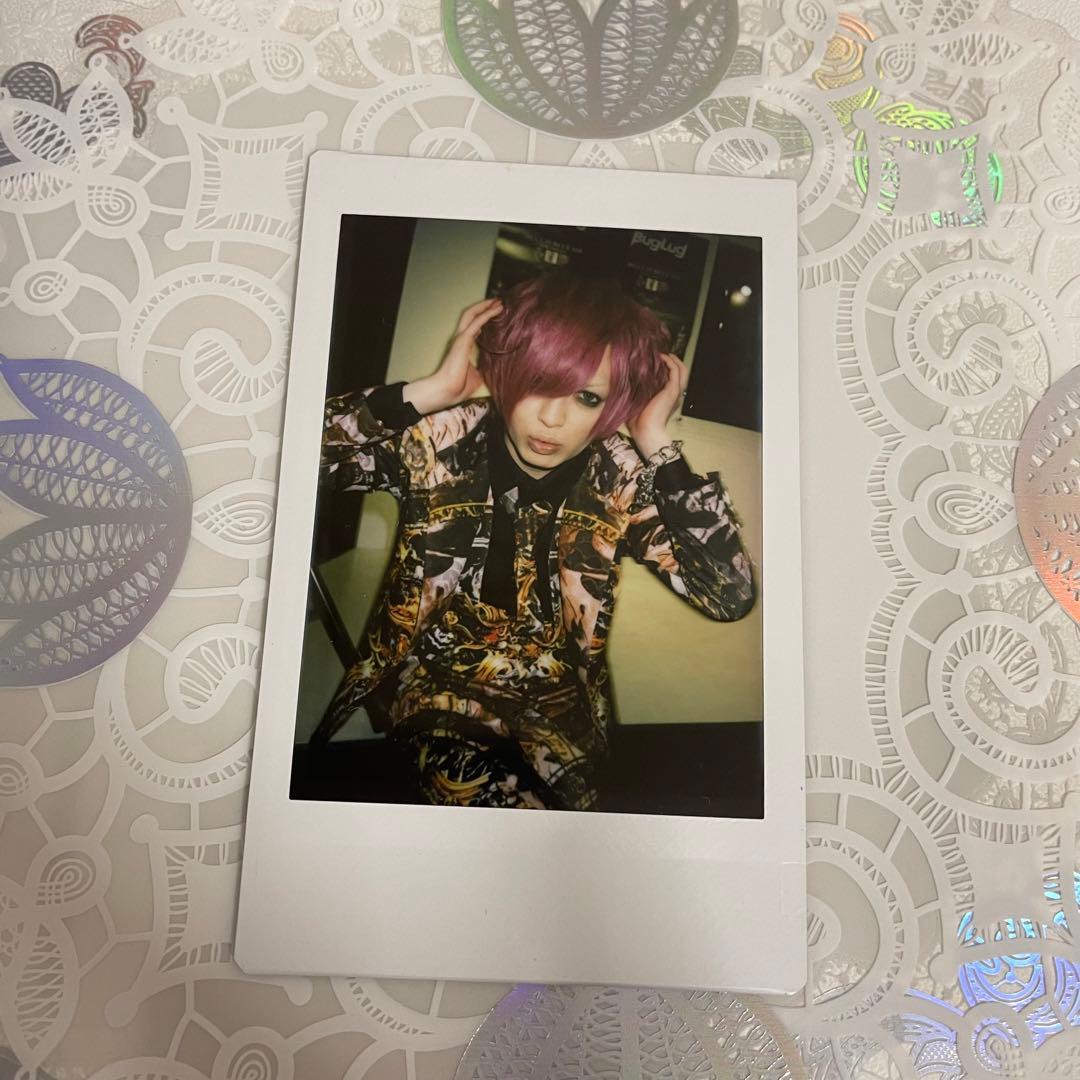 BugLug 一聖 チェキ - メルカリ