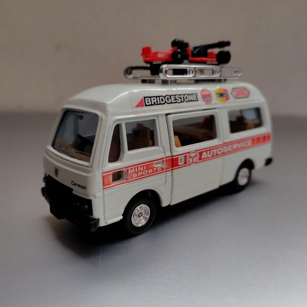 トミカダンディ　ニッサンキャラバン　　　　レジャーカー　レーシングカー トミカよりエヴァンゲリオンレーシングの「エヴァRT初号機 日産