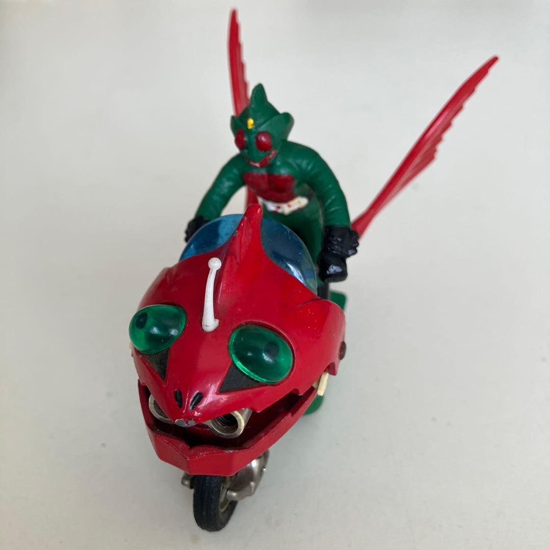 仮面ライダー アマゾン ジャングラー バイク レトロ ミニカー フィギュア＆バイク 仮面ライダーアマゾン＆ジャングラｰ - トイブロ