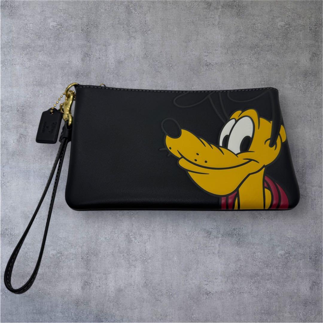 極美品 コーチ ポーチ ディズニーコラボ プルート ブラック 現行