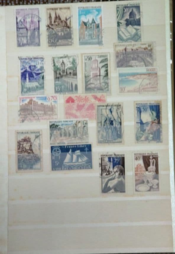 主にフランスの使用済み切手
