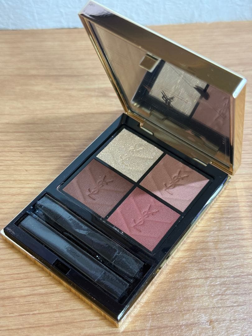 【お値引き不可！】イヴ・サンローラン クチュール ミニ クラッチ 200 イヴ・サンローラン クチュール ミニ クラッチ No.200 ギリーズ