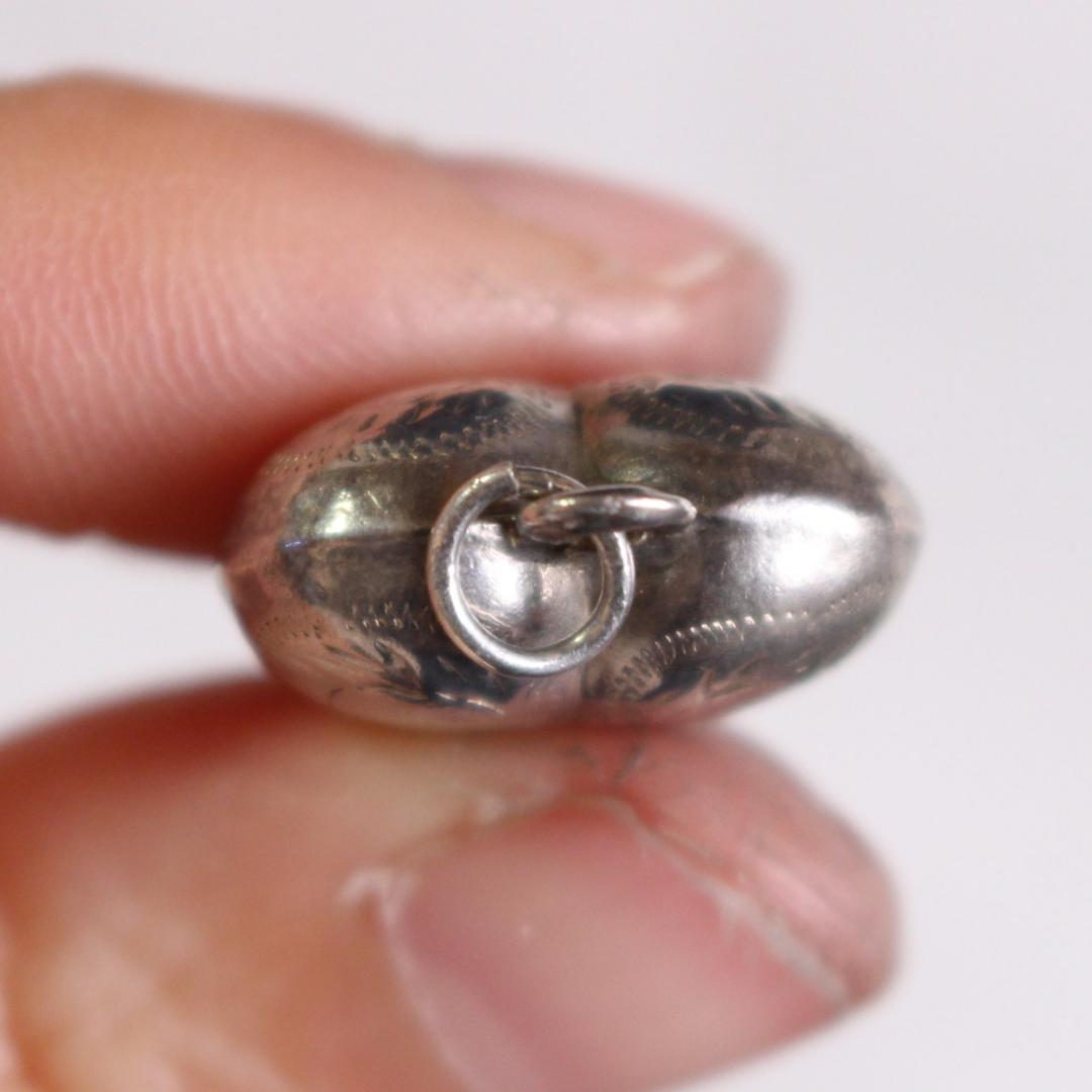 40s スウィートハートジュエリー WW2 シルバー チャーム カービング