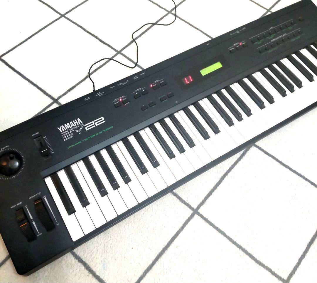 ヤマハ ミュージック ベクター シンセサイザー SY22 キーボード