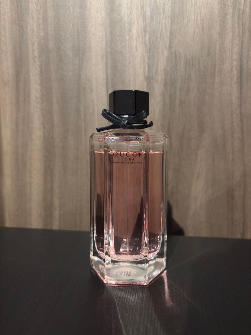 GUCCI フローラバイグッチ ガーデンゴージャス ガーデニア オードトワレ グッチ ビューティ / フローラ バイ グッチ ガーデン ゴージャス