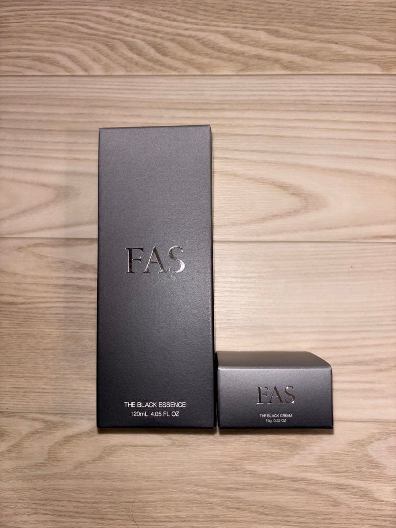 新品 FAS ザ ブラック エッセンス & クリーム セット FAS ザ ブラック ファーストキット | 化粧水&クリーム特別サイズキット