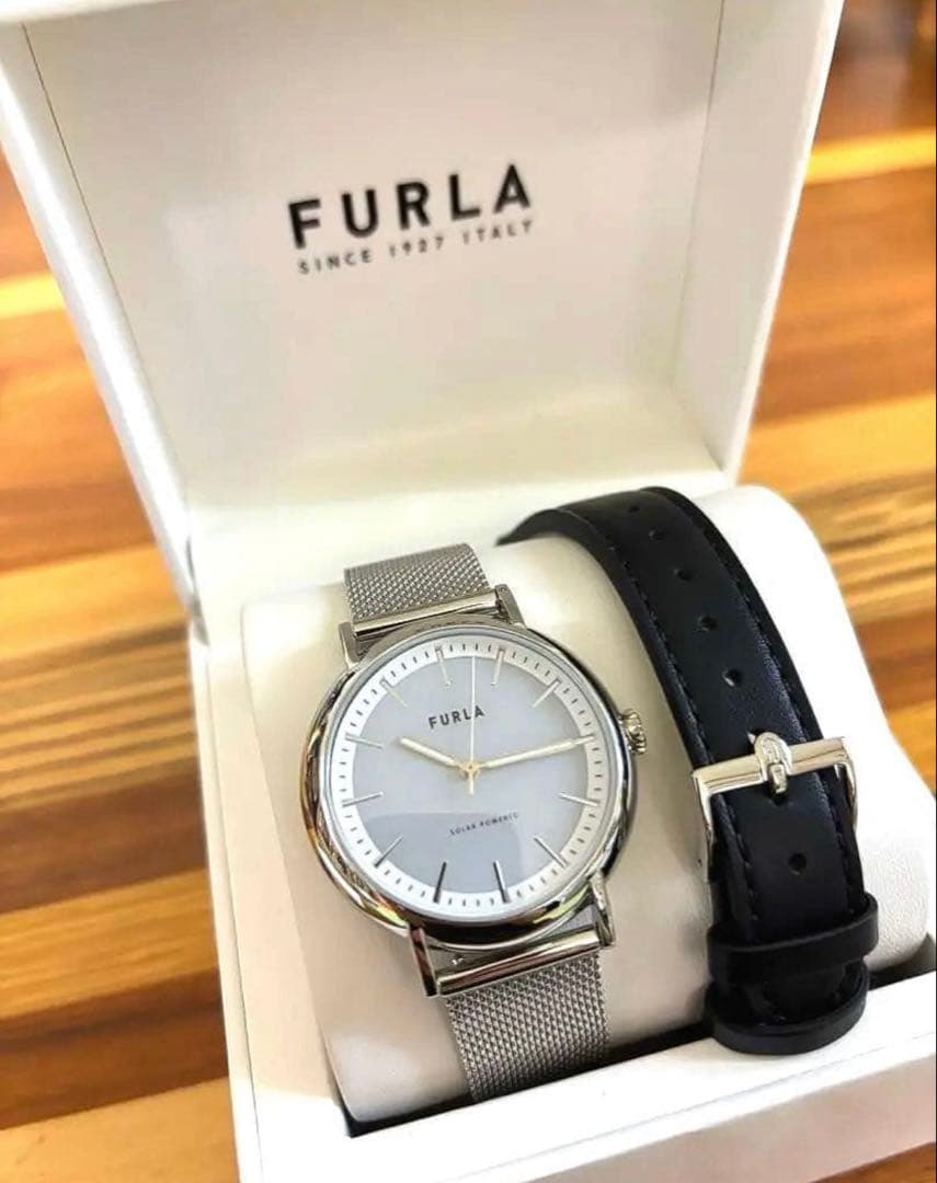 FURLA ソーラー腕時計　blanche.al