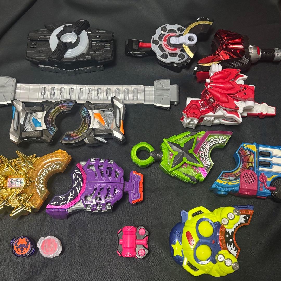 仮面ライダーギーツ まとめ売り - メルカリ
