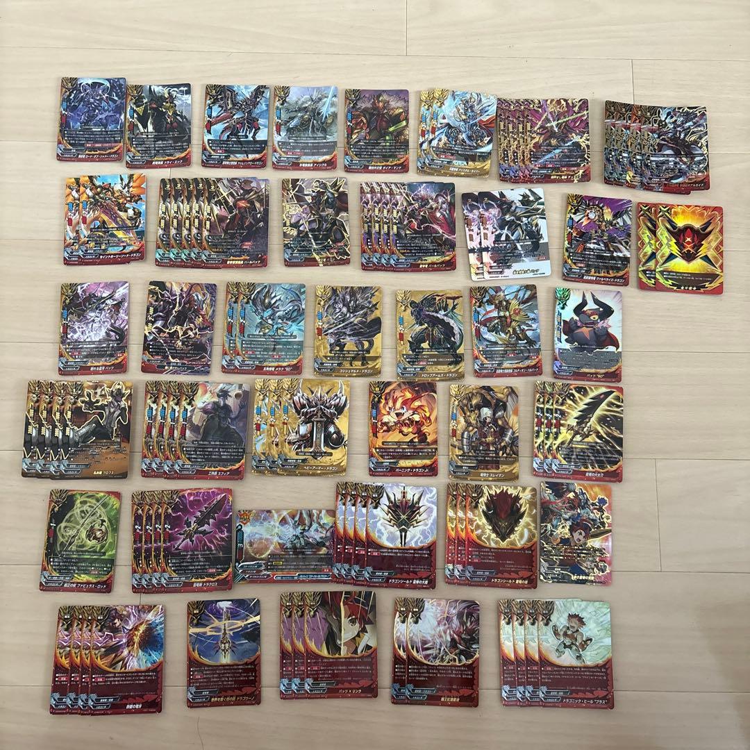バディファイトカードセット 約70枚 ホロカード含む　ドラゴンワールド バディファイトカードセット 約70枚 ホロカード含む ドラゴンワールド