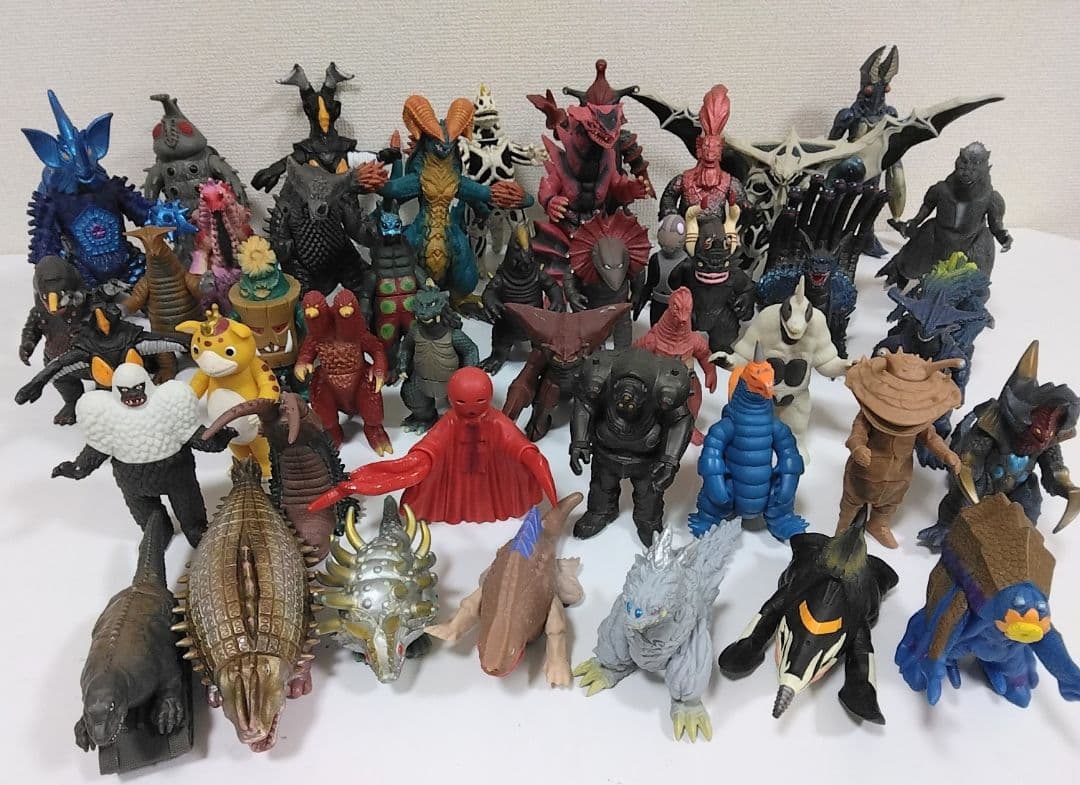 ウルトラマンシリーズ 怪獣フィギュア＋ゴジラ/全45体【希少・レア・早い者勝ち】