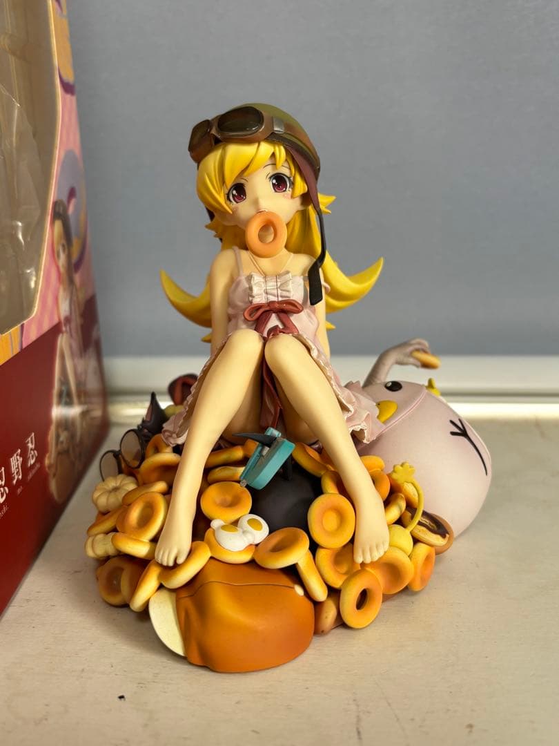 グッドスマイルカンパニー　忍野忍　フィギュア