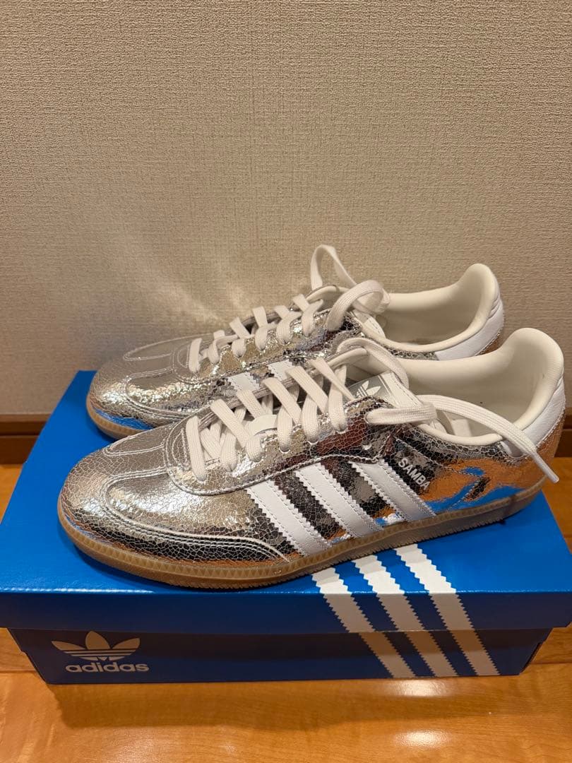 adidas Samba OG W メタリックシルバー