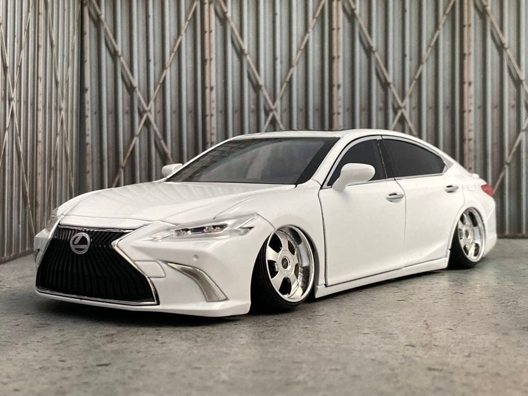 リュウ 1/24 レクサス ES300h（深リムカスタム品）