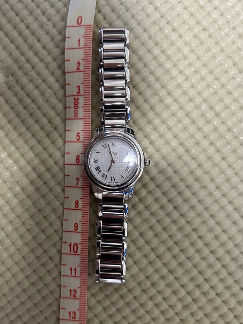 FENDI シルバー腕時計 ホワイト文字盤 本品のみ