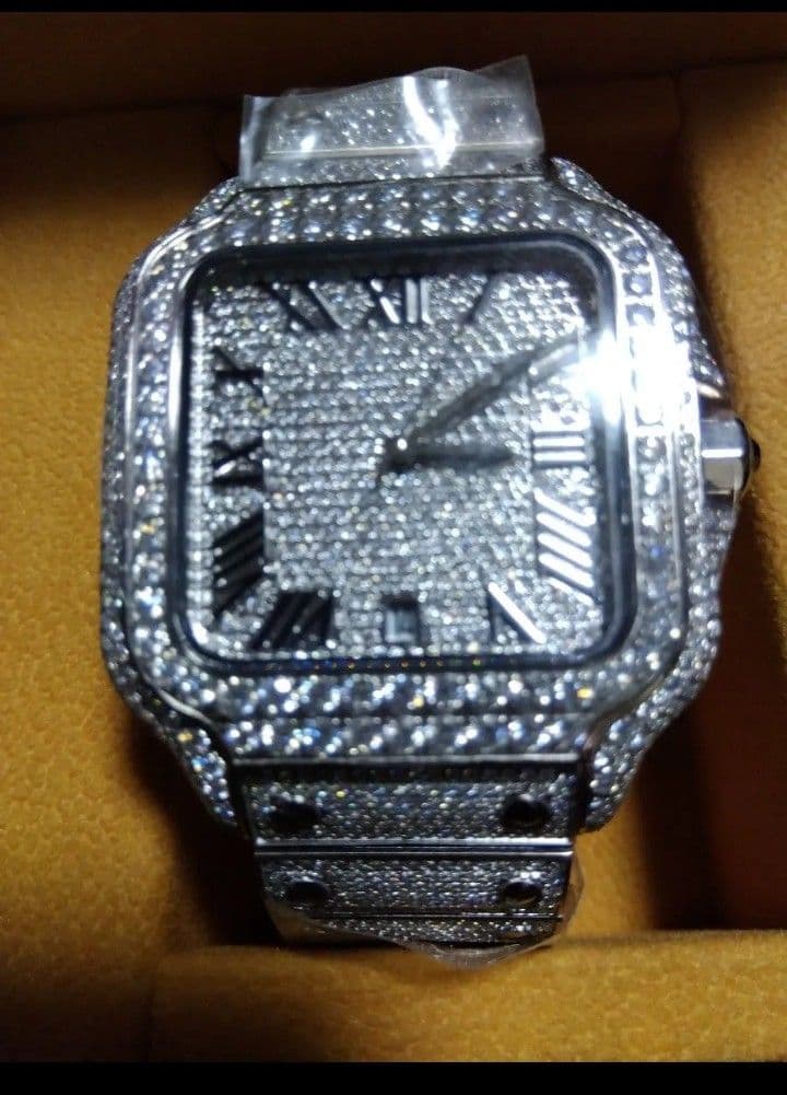 refindのモアサナイト腕時計自動巻