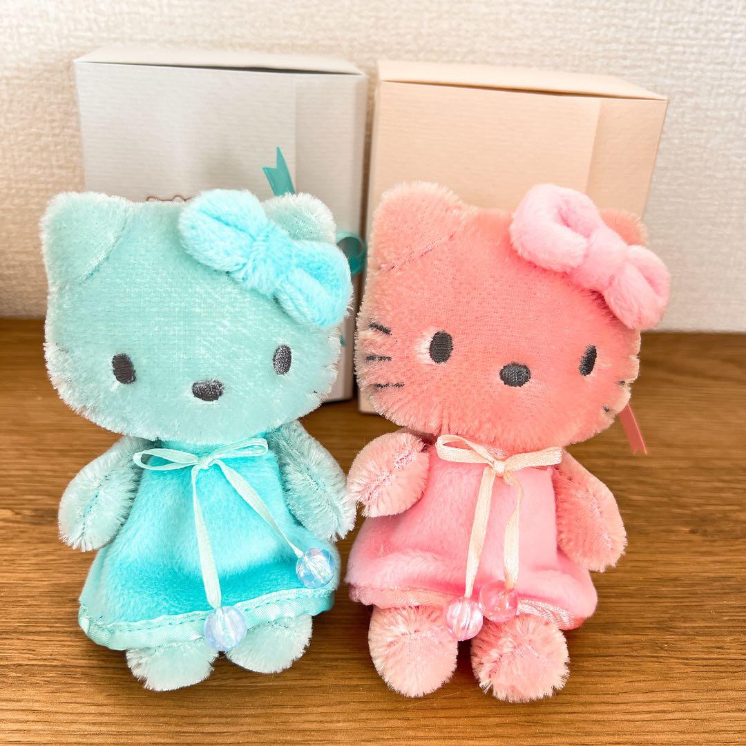 Sanrio ハローキティ　vivitix モヘアドール　ピンク　ブルー Sanrio ハローキティ vivitix モヘアドール ピンク ブルー - メルカリ
