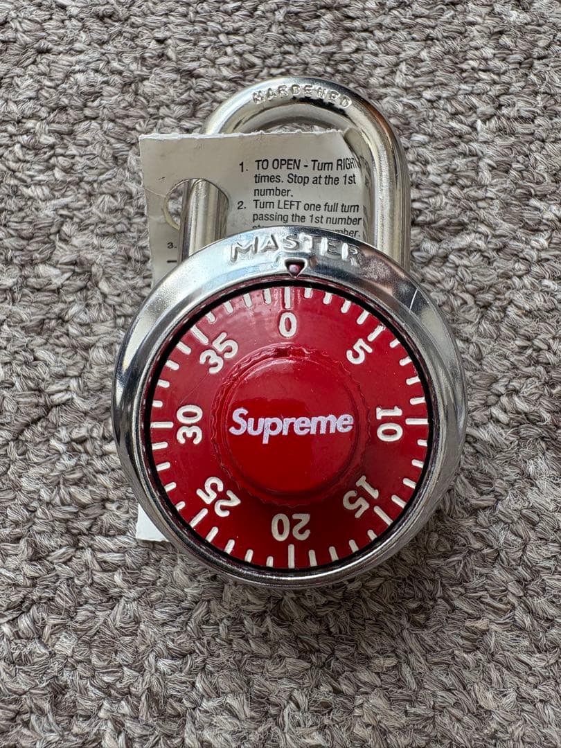 Supreme 南京錠 マスターロック シュプリーム キーホルダー 箱付き