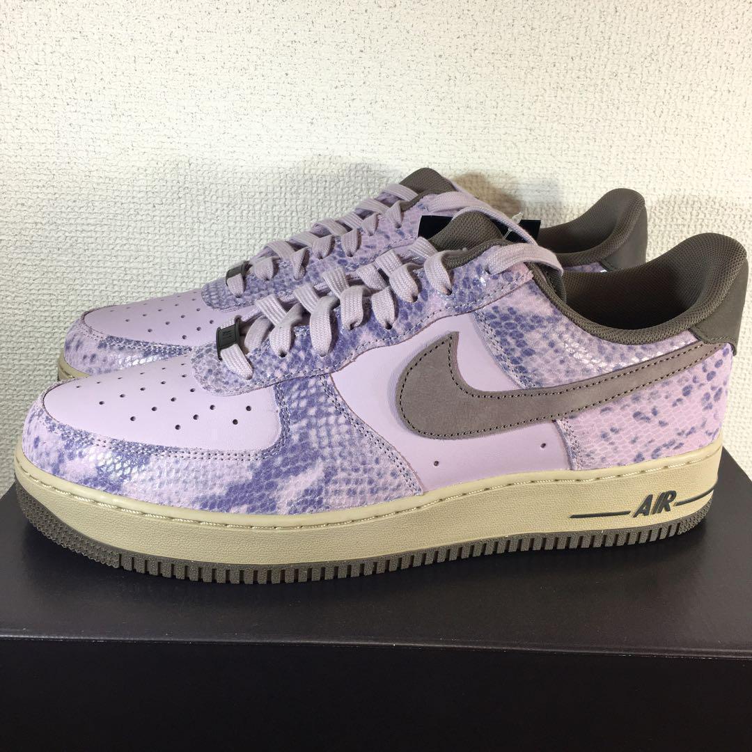 ナイキ AIR FORCE1 07 LV8 エアフォース1 紫スネーク 30cm - メルカリ