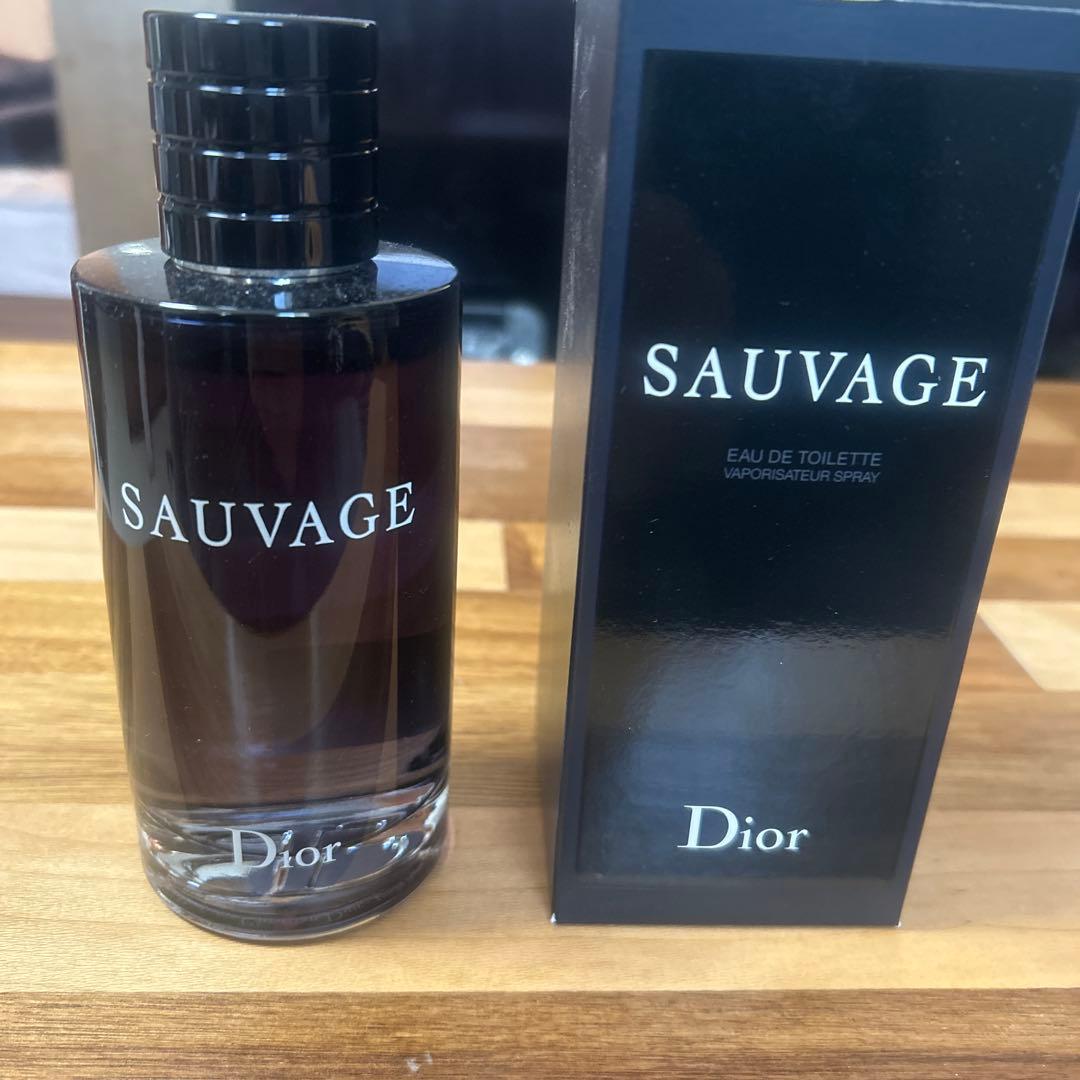Dior ディオール　ソヴァージュSauvage EDT 200ml