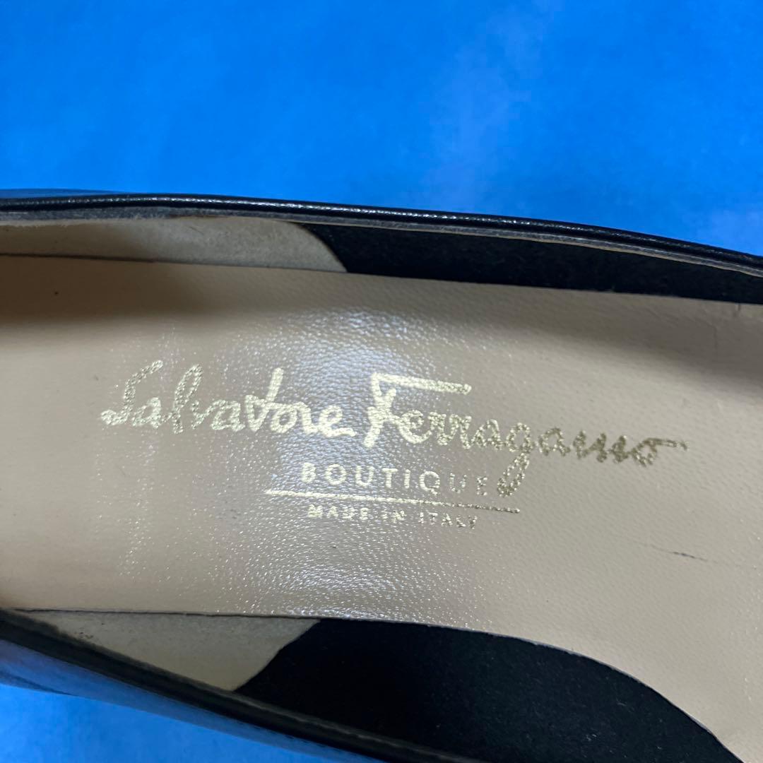 【美品】フェラガモパンプス　黒　23.5cm