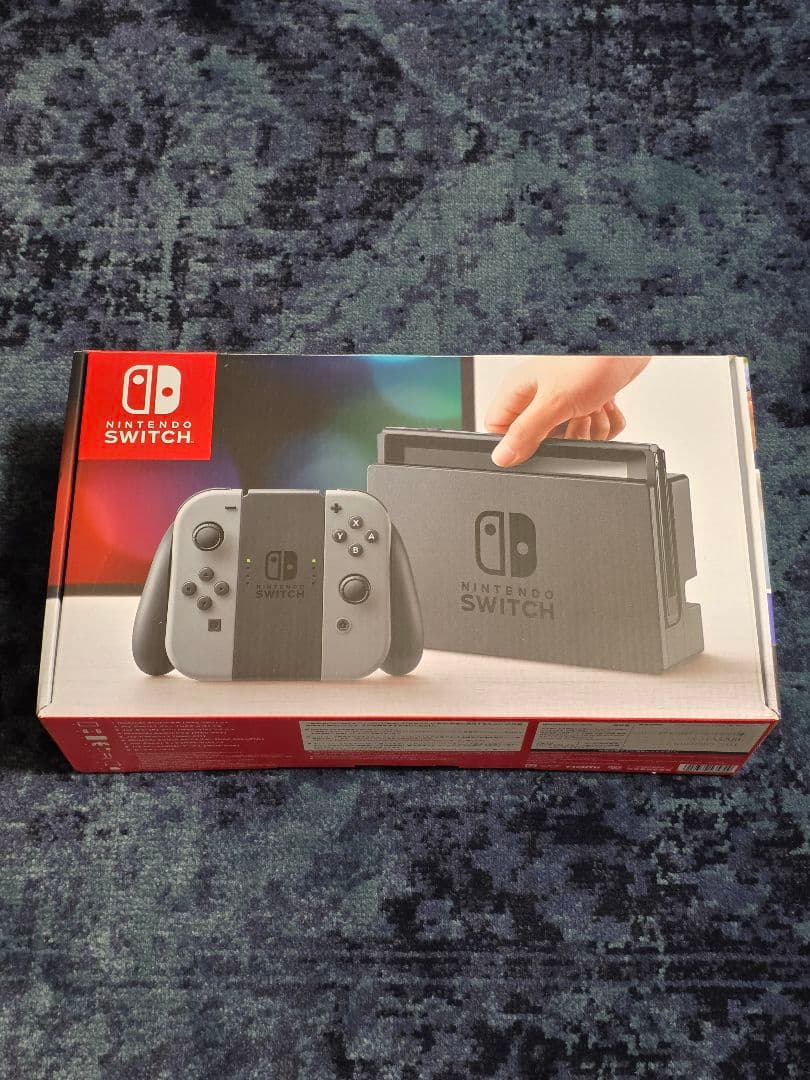 r*r様 Nintendo Switch 本体 グレー Joy-Con付き Nintendo Switch Console with Gray Joy-Con -(Japan Version